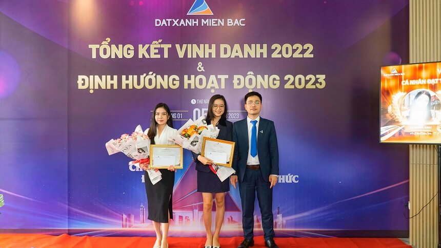 Cá nhân có thành tích tốt Qúy IV/2022: Lê Minh Anh - Phòng Kinh doanh 5, Nguyễn Thị Thoa - Phòng Kinh doanh 5