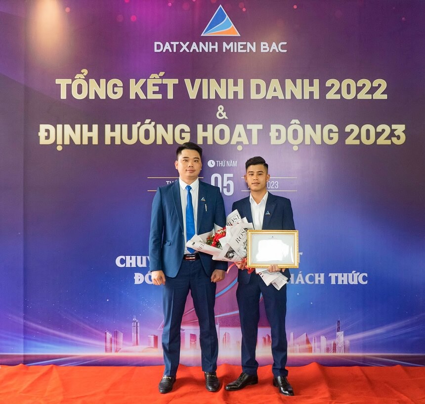 Quản lý kinh doanh tiêu biểu năm 2022: Trưởng nhóm kinh doanh Nguyễn Văn Thức